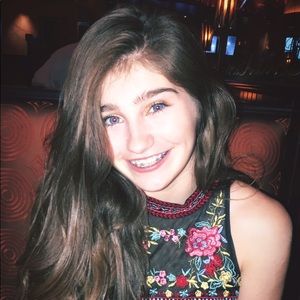 Meet your Posher, Halie